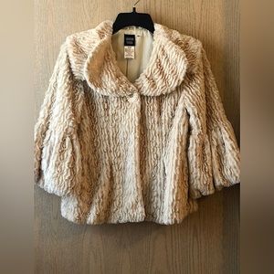 Jacket SHARON YOUNG.  Faux fur coat with flared sleeves